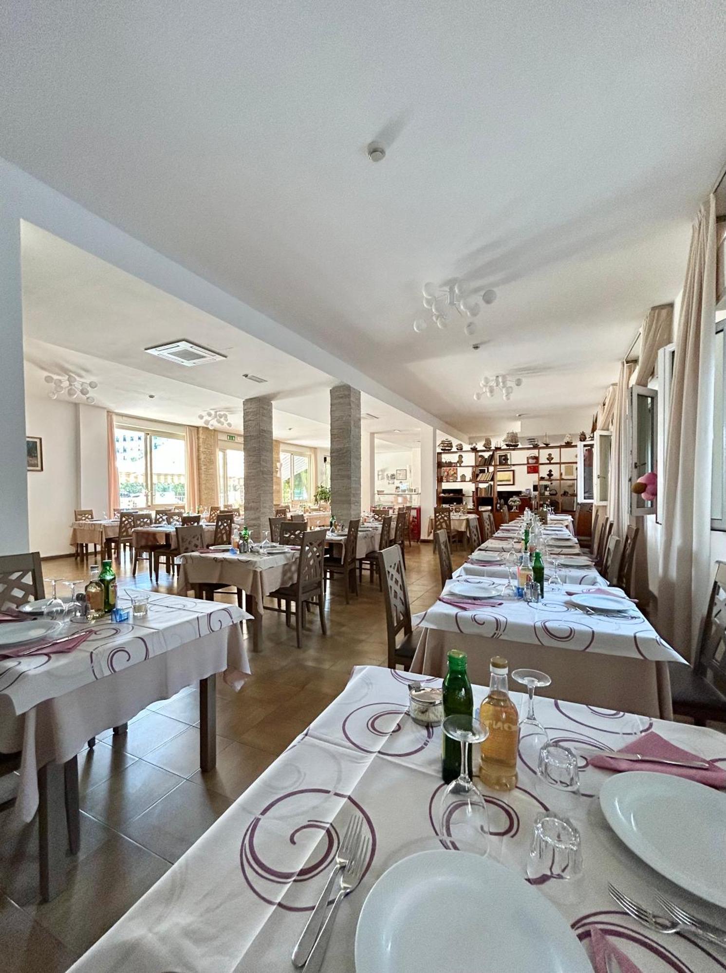 Hotel Brigantino Морской Милан Экстерьер фото